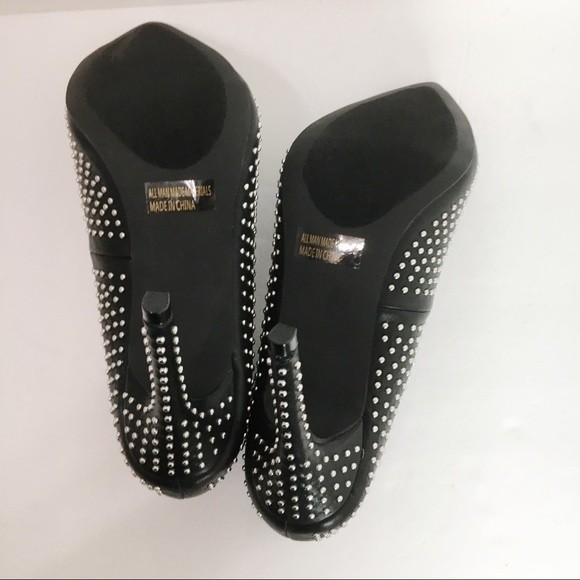 Report Women's Black Studded Stiletto Point Toe Pointy Jill Heels Pumps Size 8.5 - Picture 9 of 16